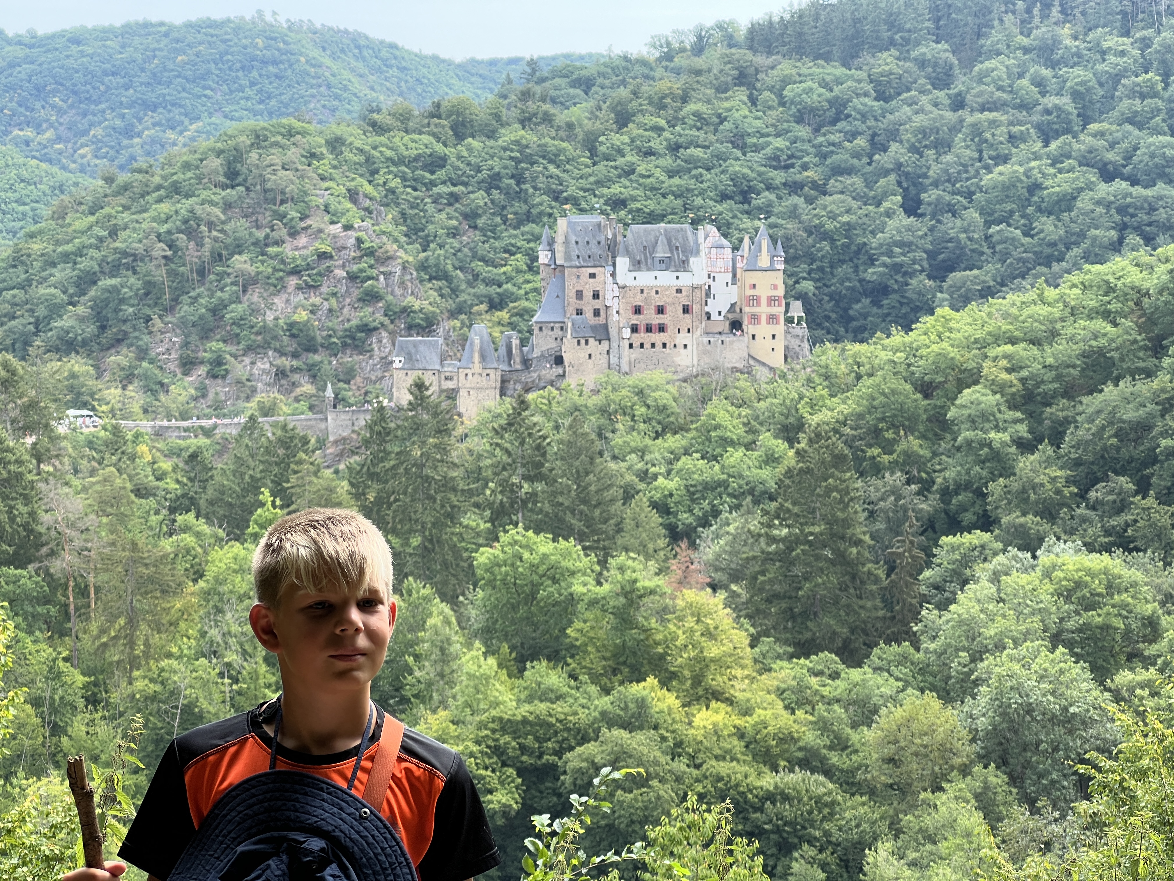 Buchsbaumpfad und Burg Eltz – Familienwanderung an der Mosel